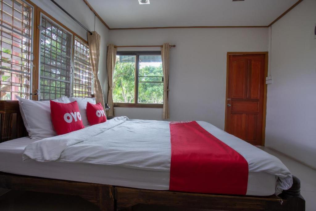 Oyo 909 Guiding Star Resort Τσιάνγκ Μάι Εξωτερικό φωτογραφία