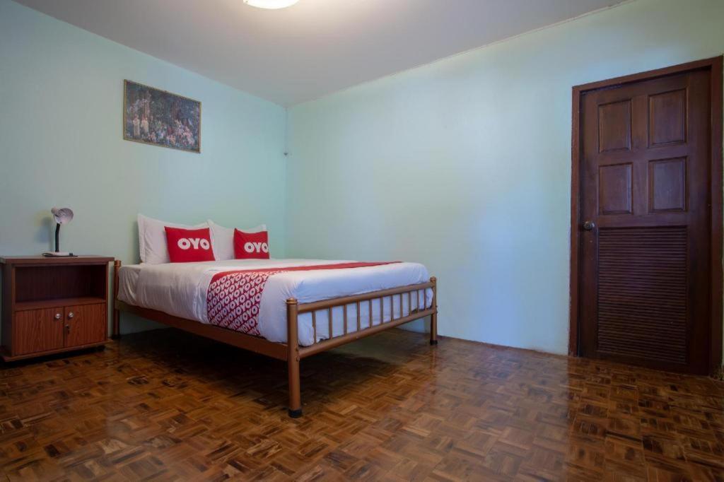 Oyo 909 Guiding Star Resort Τσιάνγκ Μάι Εξωτερικό φωτογραφία