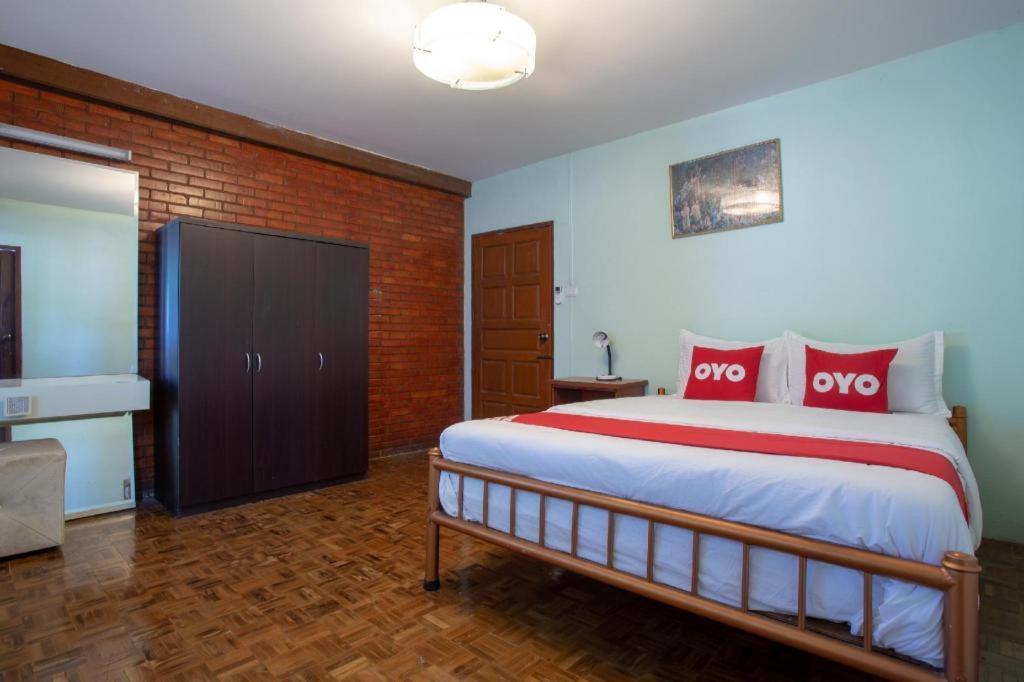 Oyo 909 Guiding Star Resort Τσιάνγκ Μάι Εξωτερικό φωτογραφία