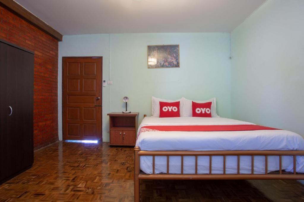 Oyo 909 Guiding Star Resort Τσιάνγκ Μάι Εξωτερικό φωτογραφία