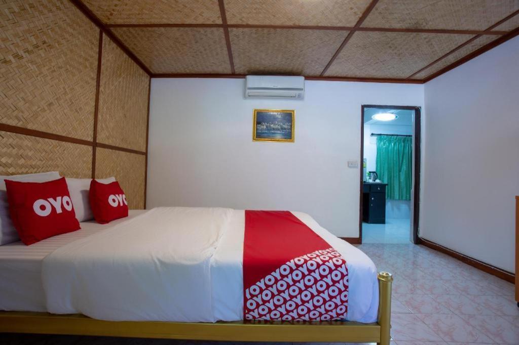 Oyo 909 Guiding Star Resort Τσιάνγκ Μάι Εξωτερικό φωτογραφία